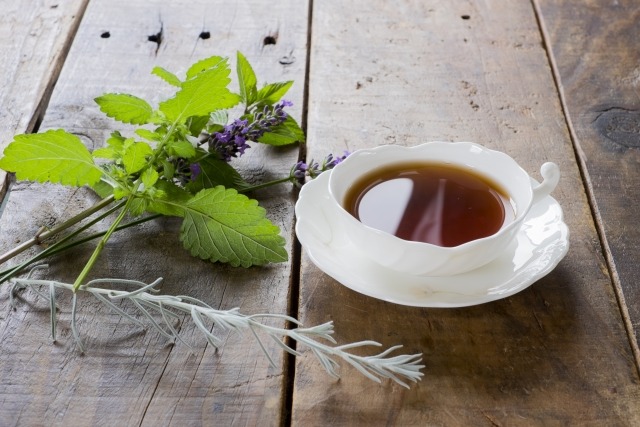 black tea herbal-tea-cup