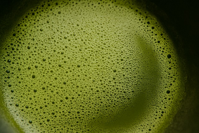 matcha-foam-bubbles