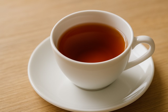 white-cup-black tea
